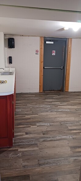 713 College St, Portland, TN à louer - Photo du bâtiment - Image 3 de 6