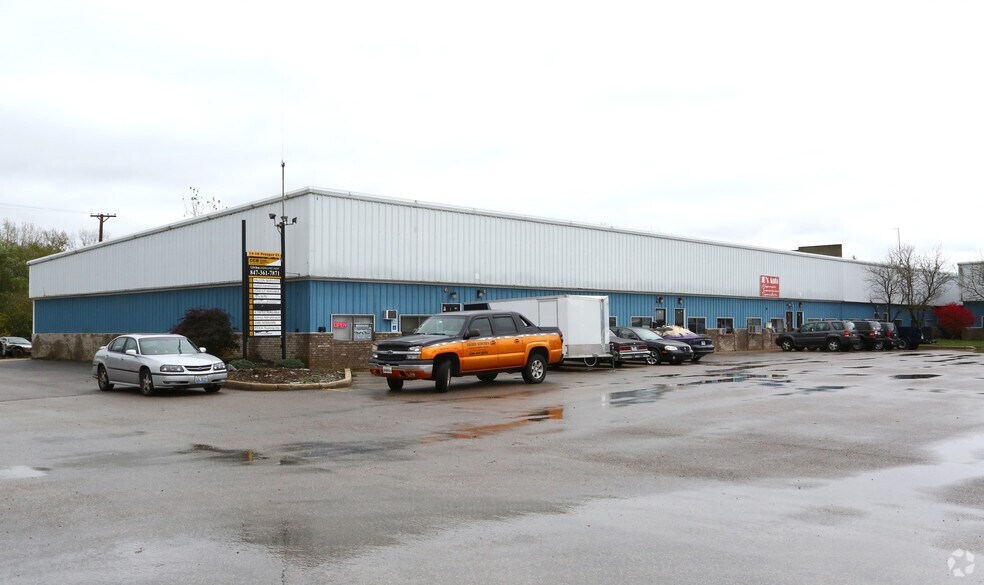 14-16 Prosper Ct, Lake In The Hills, IL à louer - Photo du bâtiment - Image 3 de 5