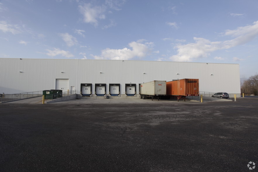 300 Confederation Pky, Vaughan, ON for lease - Building Photo - Image 2 of 3