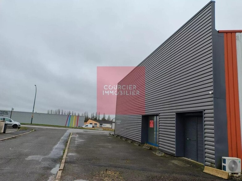 46 Rue Des Broderies, Coignières for lease - Building Photo - Image 2 of 10