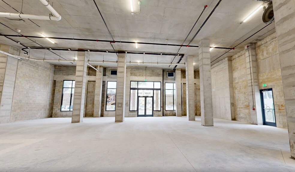 1000 1st Ave N, Saint Petersburg, FL à louer - Numérisation 3D de Matterport - Image 2 de 13