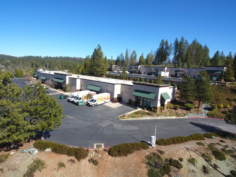 Grass Valley Small Bay Industrial portefeuille de 13 propriétés à vendre sur LoopNet.ca - Photo du bâtiment - Image 2 de 12