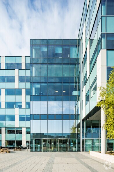 2 Park Royal, Londres à louer - Photo du bâtiment - Image 2 de 20