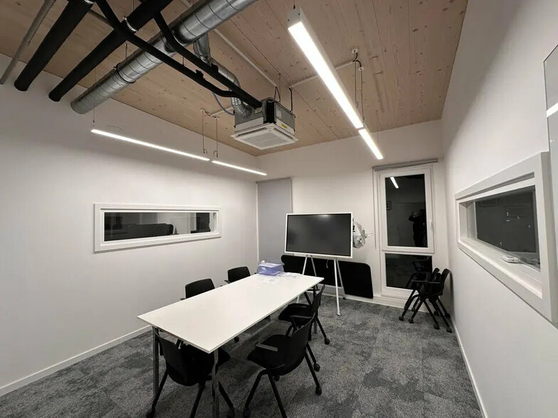 Office in Entzheim for lease - Interior Photo - Image 3 of 8