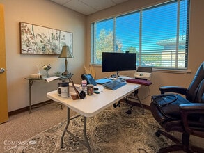 300 SW Columbia St, Bend, OR for lease Interior Photo- Image 1 of 13