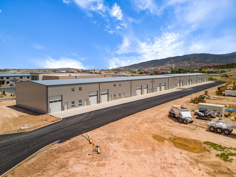 276 N 3325 W, Cedar City, UT à louer - Photo du bâtiment - Image 1 de 41