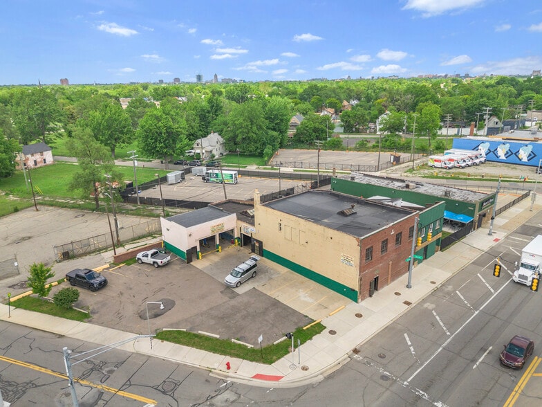 5536 Michigan Ave, Detroit, MI à vendre - Photo du bâtiment - Image 2 de 14