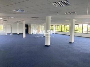 Bureau dans Écully à louer Photo intérieure- Image 1 de 8