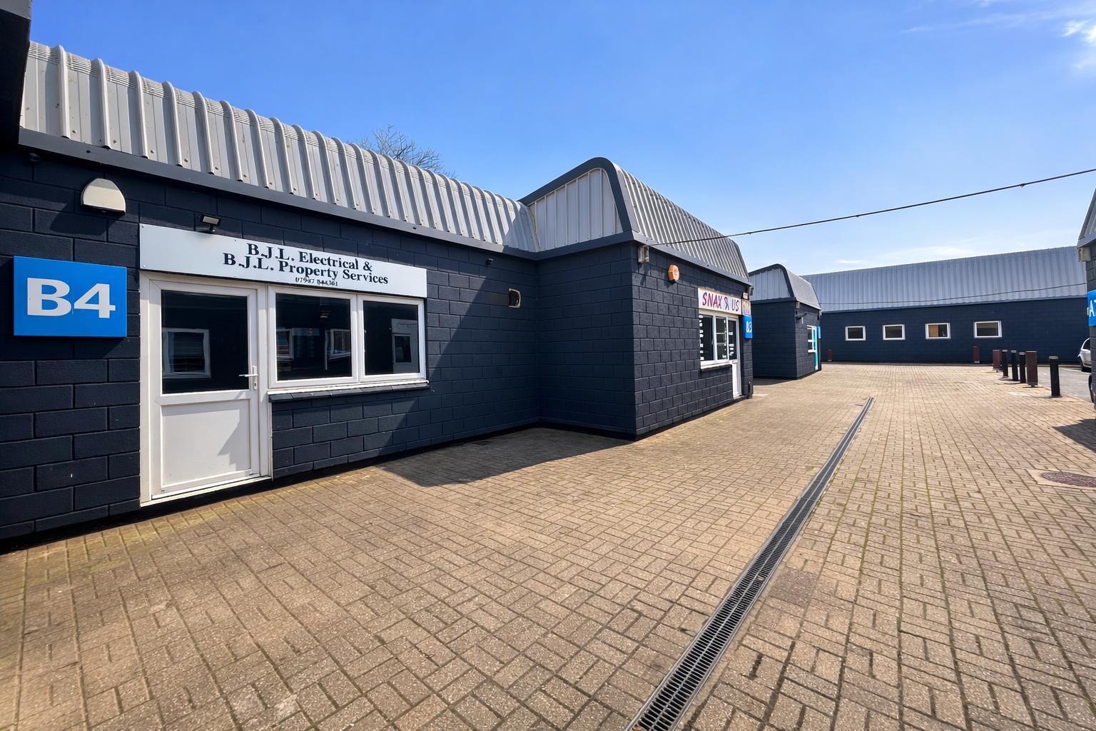 Castle Rd, Sittingbourne for lease Primary Photo- Image 1 of 6