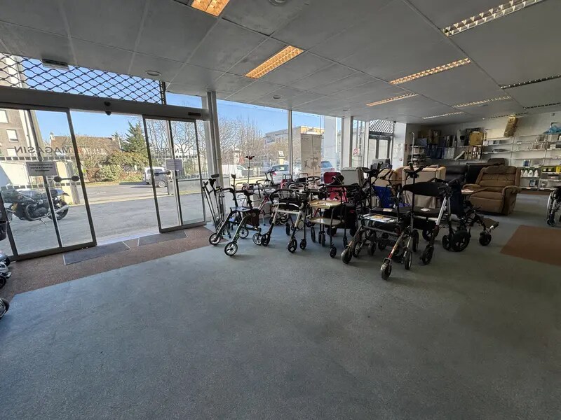 Commerce de détail dans Argenteuil à louer Photo intérieure- Image 1 de 14