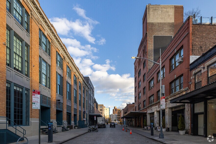 22 Little West 12th St, New York, NY à louer - Photo du bâtiment - Image 3 de 5