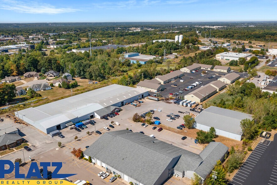 590 E Western Reserve Rd, Youngstown, OH à louer - Photo du bâtiment - Image 3 de 12