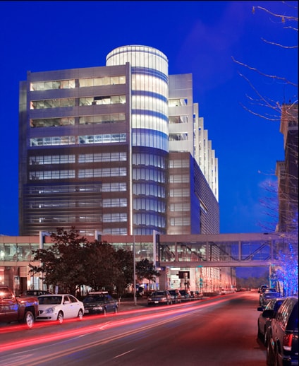 215 10th St, Des Moines, IA for lease - Building Photo - Image 3 of 11