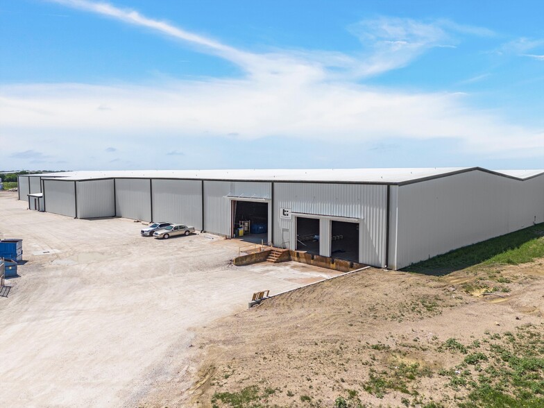 1450 N US-77, Hillsboro, TX for lease - Building Photo - Image 3 of 6