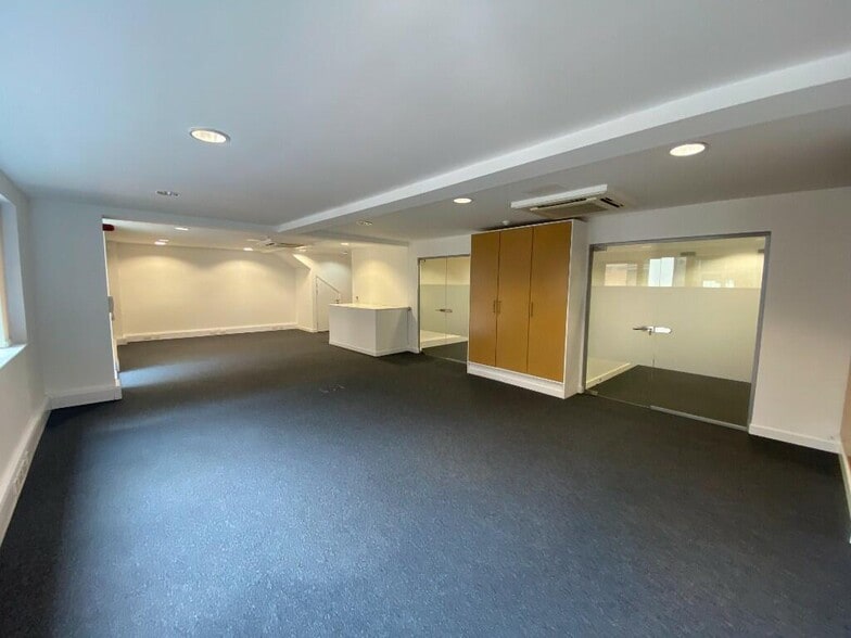 Union St, Newcastle Upon Tyne for lease - Interior Photo - Image 3 of 11