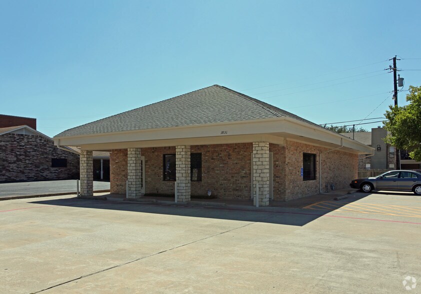 1831 W Louisiana St, McKinney, TX à louer - Photo principale - Image 1 de 14