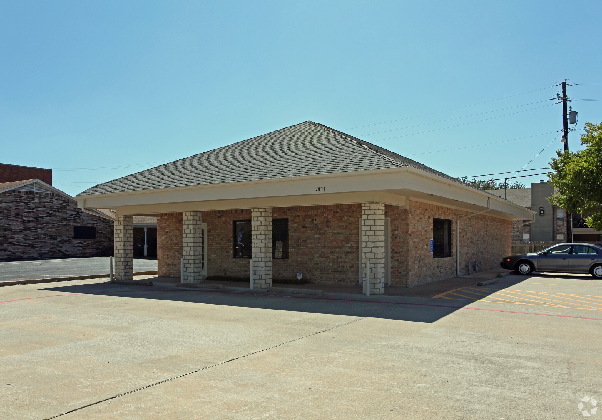 1831 W Louisiana St, McKinney, TX à louer Photo principale- Image 1 de 15