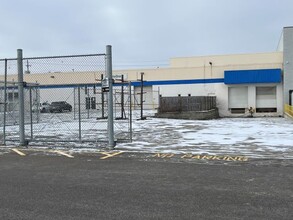 2479 Walden Ave, Cheektowaga, NY for lease Building Photo- Image 1 of 6