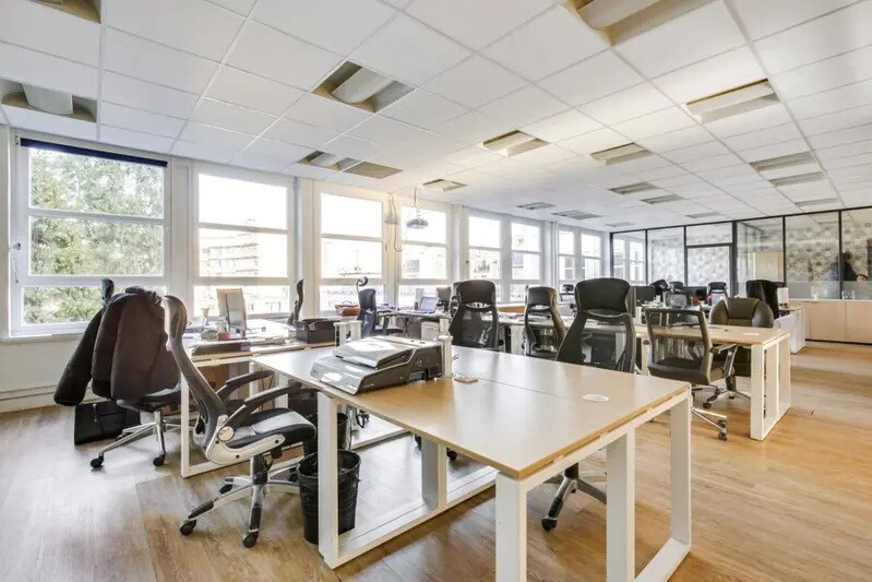 122 Avenue Charles De Gaulle, Neuilly-sur-Seine for lease - Building Photo - Image 3 of 8