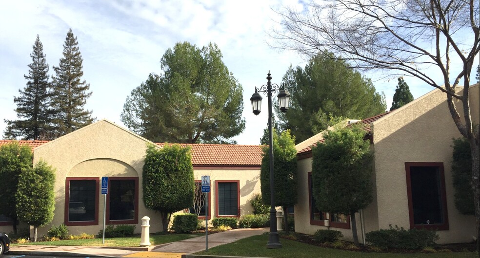 2934 Gold Pan Ct, Rancho Cordova, CA for lease - Primary Photo - Image 1 of 8