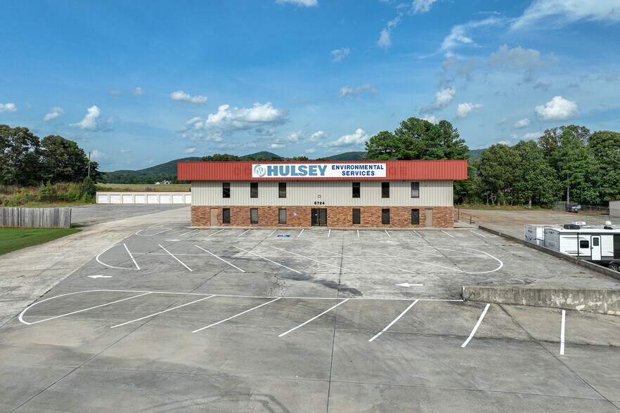 6724 Cleveland Hwy, Clermont, GA for lease - Building Photo - Image 1 of 30