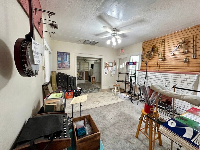 2710 W Manatee Ave, Bradenton, FL à vendre - Photo intérieure - Image 3 de 7