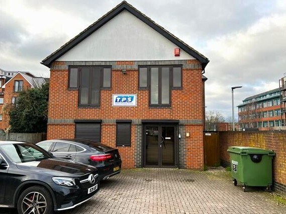 12 Mill St, Slough à louer - Photo du bâtiment - Image 1 de 1
