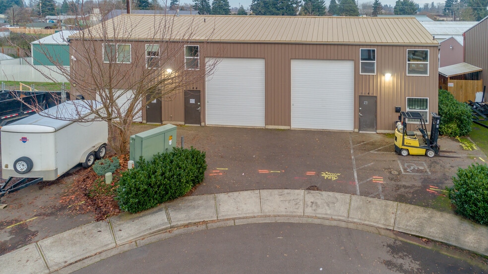 3642-3646 Candlewood Ct NE, Keizer, OR for sale - Building Photo - Image 1 of 2