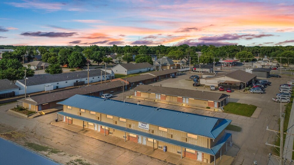 116 NW 14th St, Abilene, KS à vendre - Photo du bâtiment - Image 2 de 17