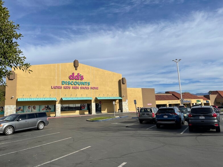 128-300 W Base Line Rd, Rialto, CA for lease - Building Photo - Image 2 of 7