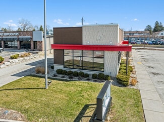 Plus de détails pour 5260 N Port Washington Rd, Milwaukee, WI - Commerce de détail à louer