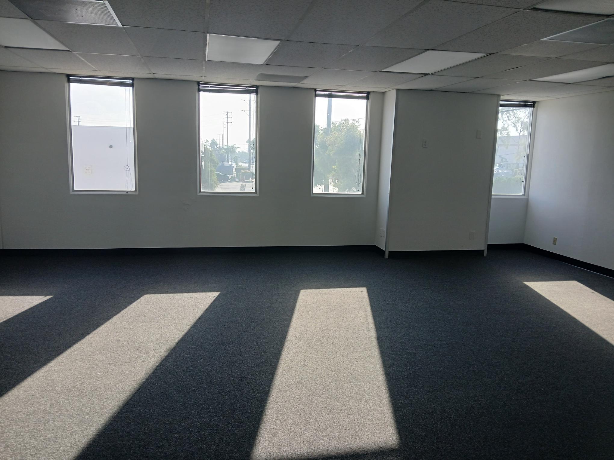 1703-1729 E 28th St, Signal Hill, CA for lease Interior Photo- Image 1 of 6