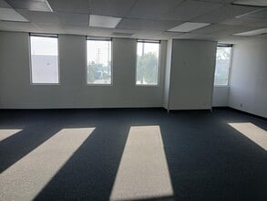 1703-1729 E 28th St, Signal Hill, CA for lease Interior Photo- Image 1 of 6