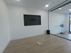Retail in Sabadell, Barcelona for lease Interior Photo- Image 1 of 4