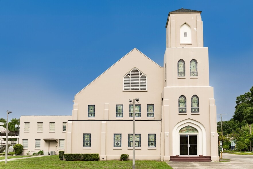 6018 N Highland Ave, Tampa, FL for sale - Primary Photo - Image 1 of 12