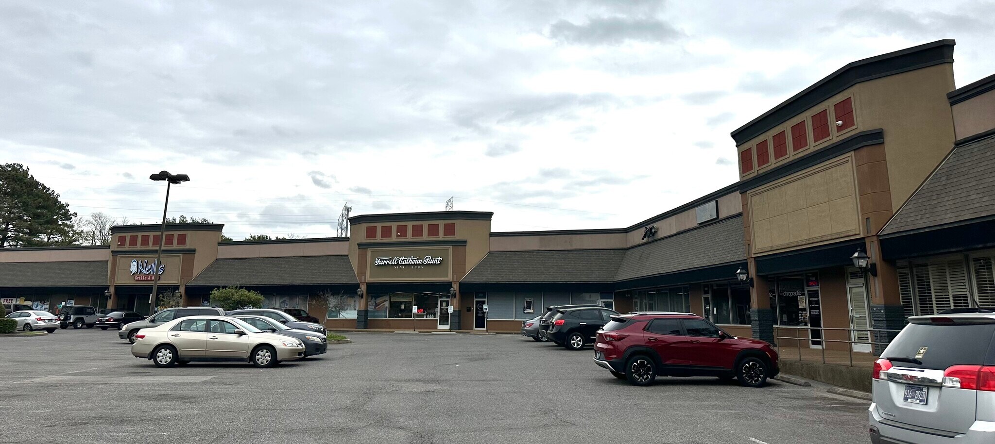 5700 Quince Rd, Memphis, TN à louer Photo principale- Image 1 de 17