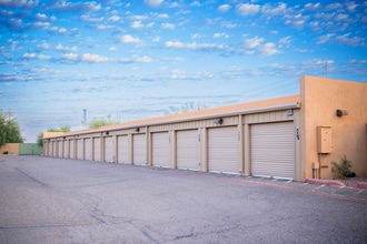 6260 N Travel Center Rd, Tucson, AZ for lease Building Photo- Image 2 of 2