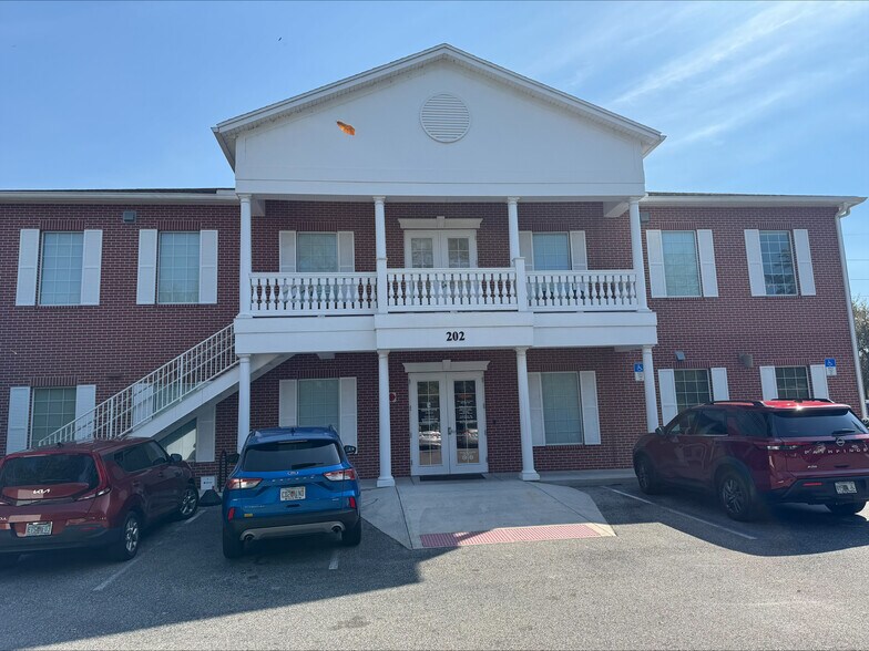 202 N Park Ave, Apopka, FL à louer - Photo du bâtiment - Image 1 de 6
