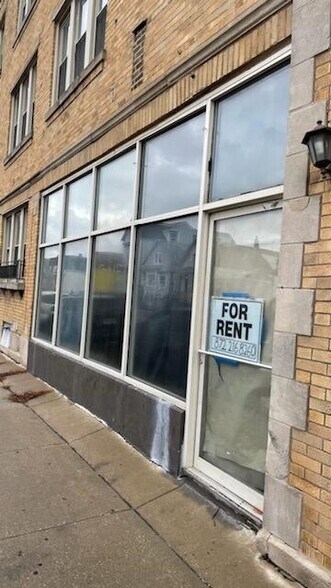 2101-2107 N Pulaski Rd, Chicago, IL à louer - Photo du bâtiment - Image 2 de 11