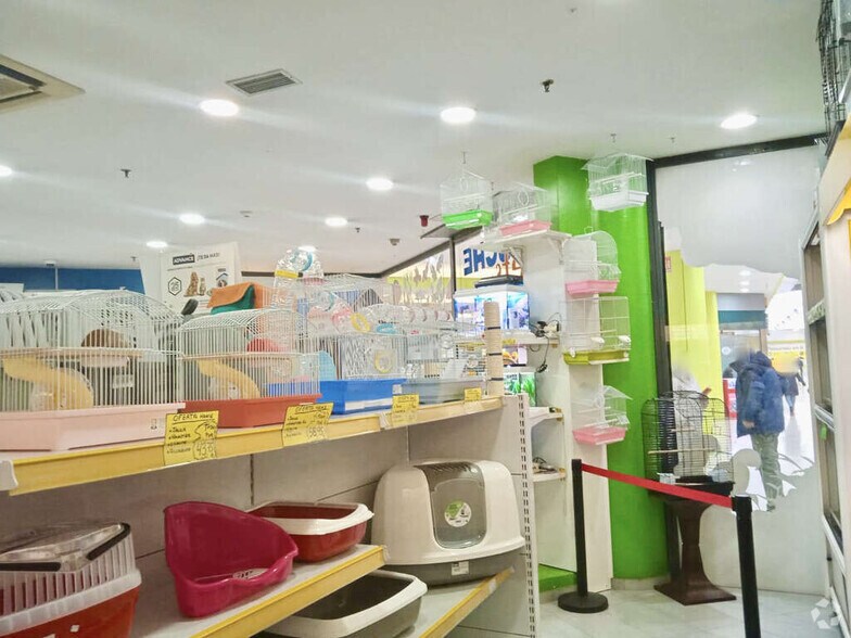 Retail in Madrid, Madrid for sale - Interior Photo - Image 1 of 1