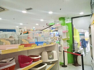 Plus de détails pour Commerce de détail à vendre