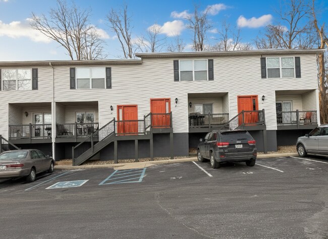 Plus de détails pour 1136 W 17th St, Bloomington, IN - Multi-résidentiel à vendre
