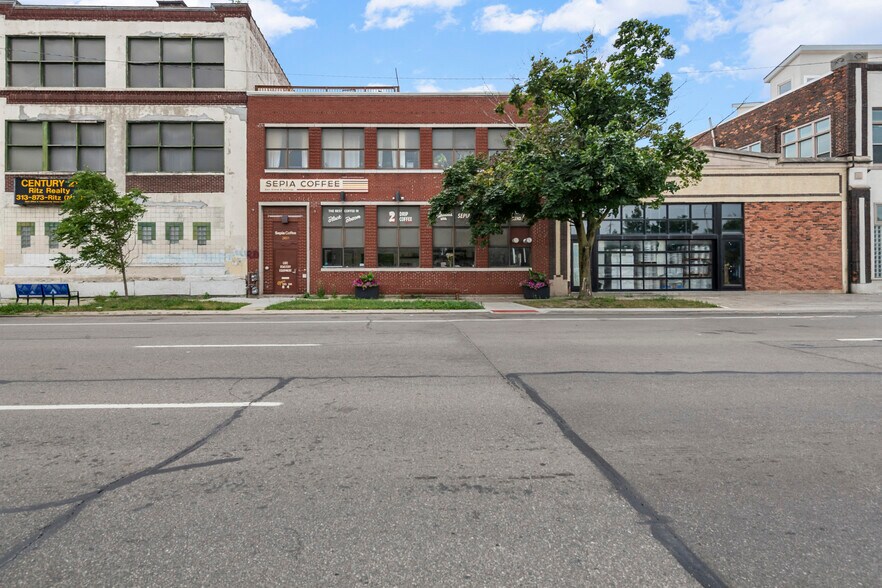 2831 E Grand Blvd, Detroit, MI à vendre - Photo du bâtiment - Image 1 de 43