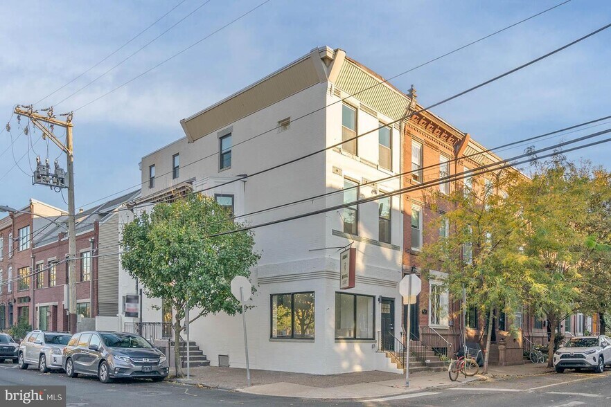 1401 S 13th St, Philadelphia, PA for sale - Building Photo - Image 2 of 31