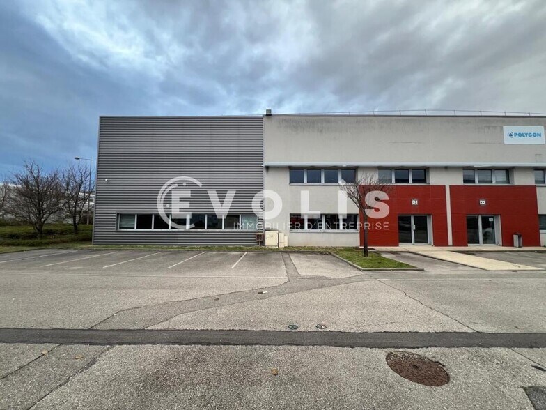 50 Rue Jean Zay, Saint-Priest for lease - Building Photo - Image 3 of 76