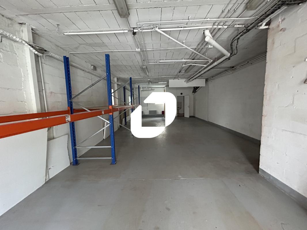Flex in Quincy-sous-Sénart for lease Interior Photo- Image 1 of 8