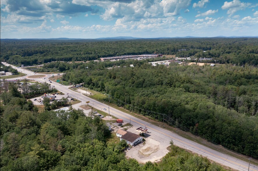 67 Concord Rd, Lee, NH à vendre - Photo du bâtiment - Image 2 de 6