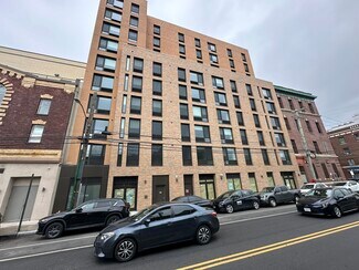 Plus de détails pour 1725 Village Ln, Far Rockaway, NY - Commerce de détail à louer