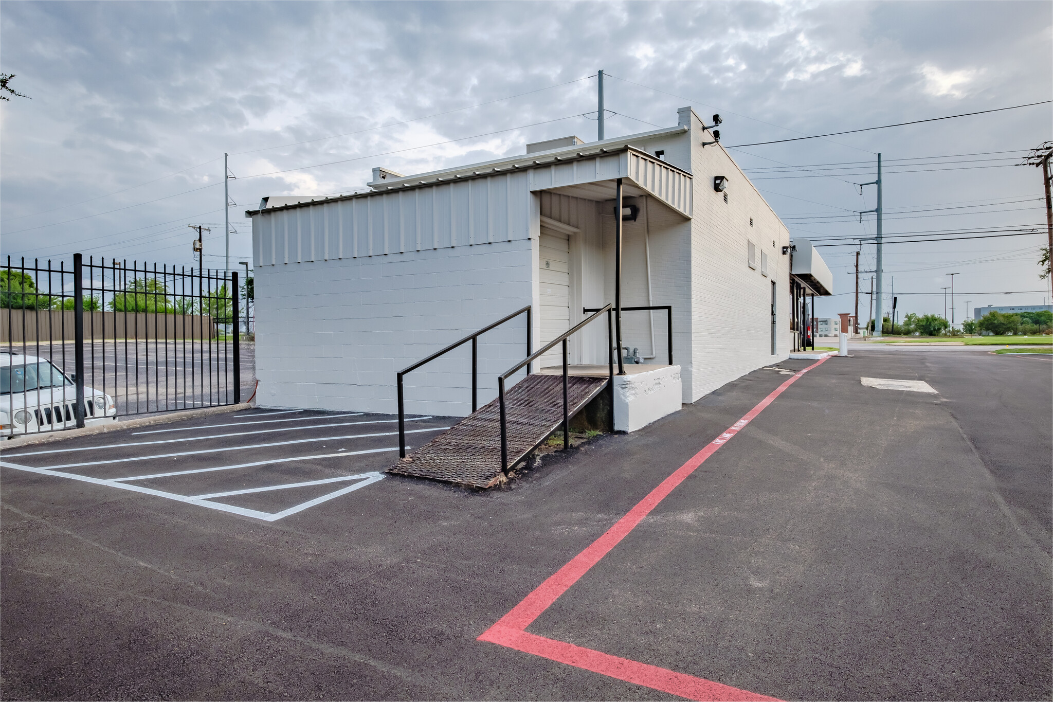 6801 Harry Hines Blvd, Dallas, TX for sale Building Photo- Image 1 of 1