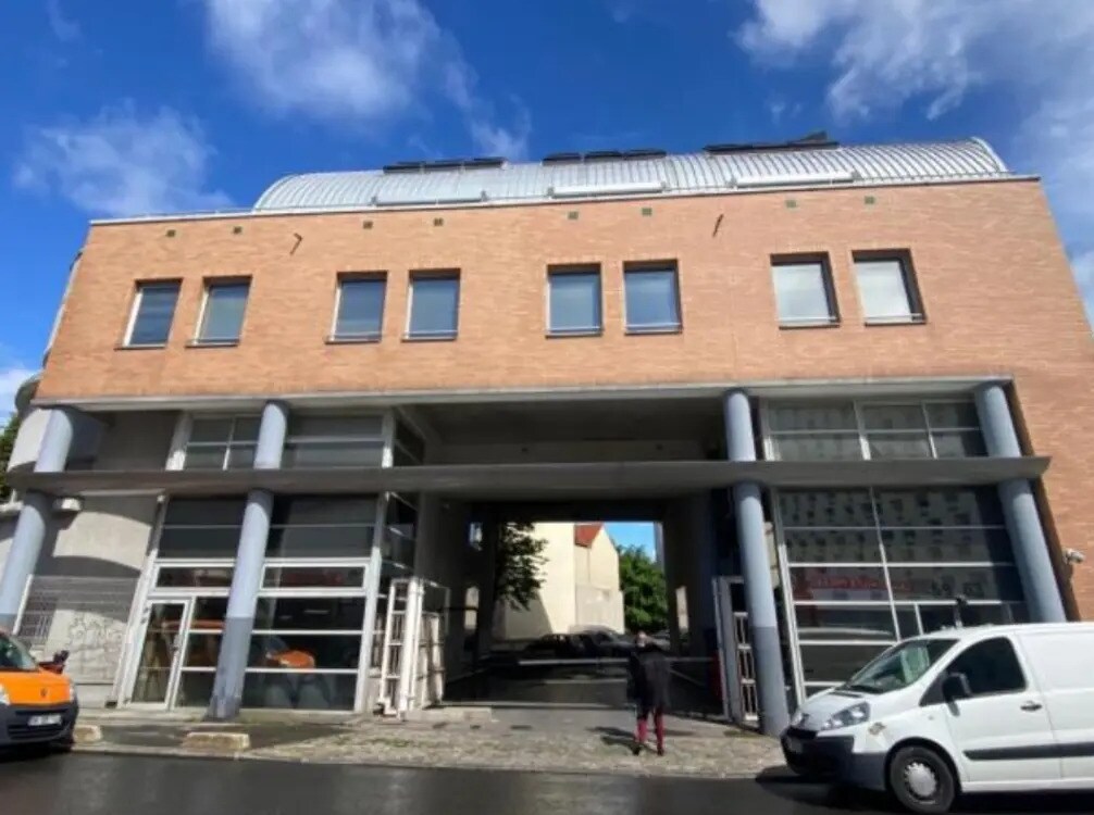 Office in Saint-Ouen-sur-Seine for lease Building Photo- Image 1 of 7